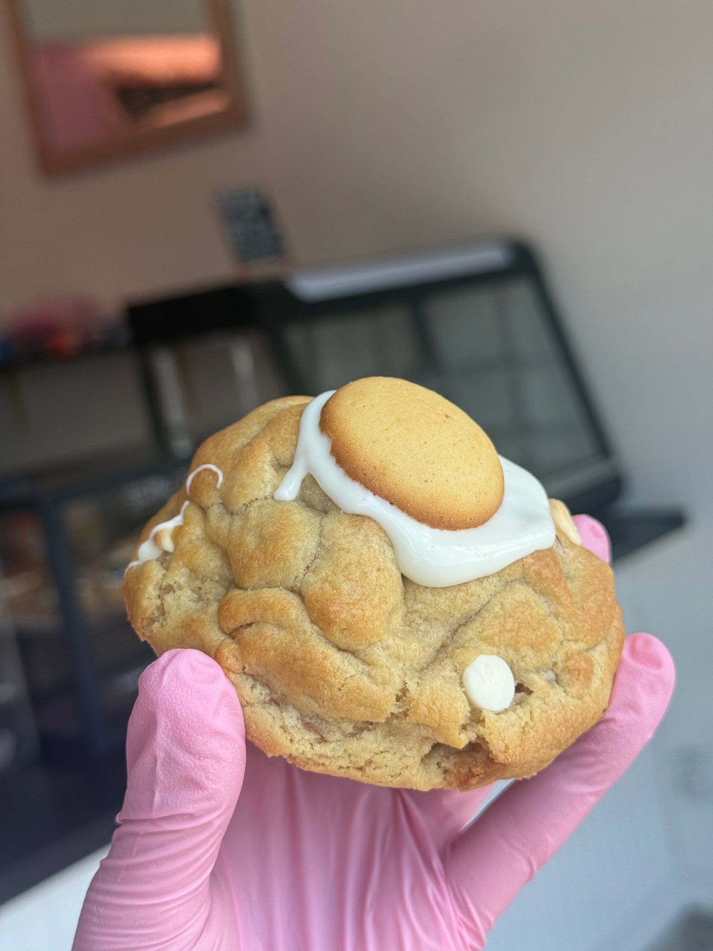 Banana pudding stuffed cookie