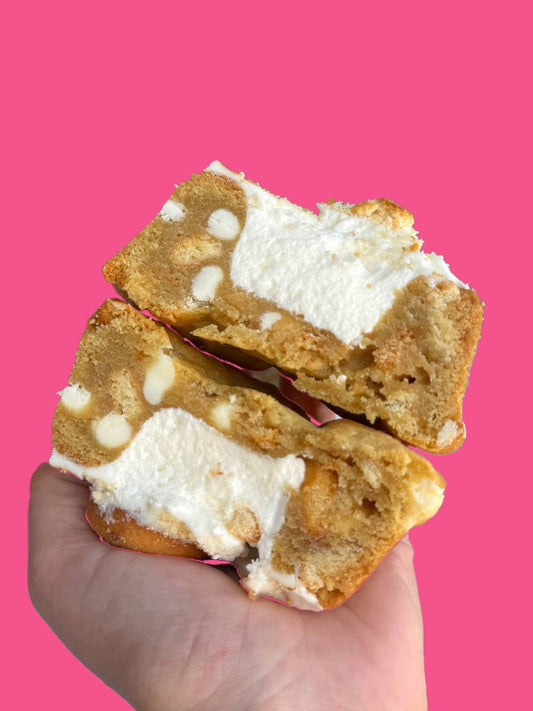 Banana Pudding Cream Stuffed Cookie - Crushin' on Cookies
