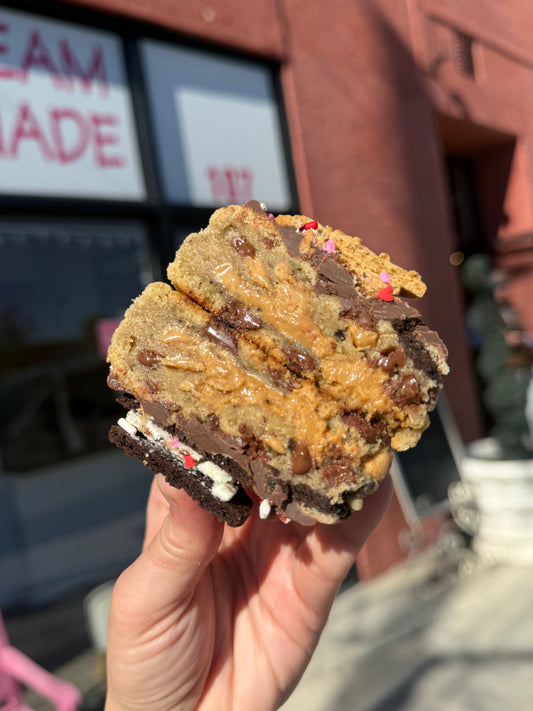 Double Stuffed Peanut Butter Oreo Gourmet Cookie: The PB & O - Crushin' on Cookies