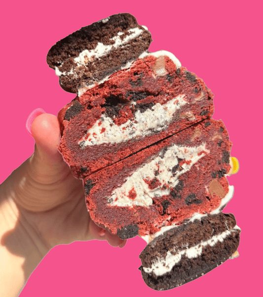 Velvet Dream: Red Velvet Cookies 'n' Cream Cookie! - Crushin' on Cookies